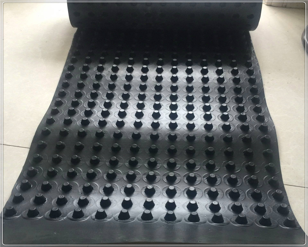 塑料排水板比傳統式排水板的優勢所屬？